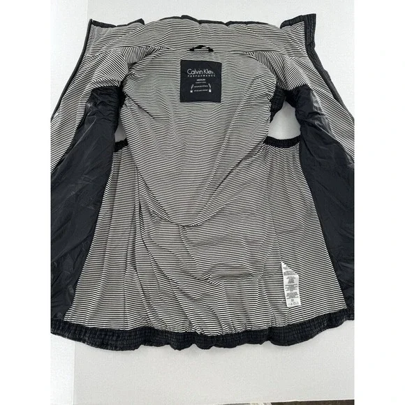 Calvin Klein Vest Sz M Black Duck Down Puffer Quilted Performance Pockets​​​ - Picture 7 of 11